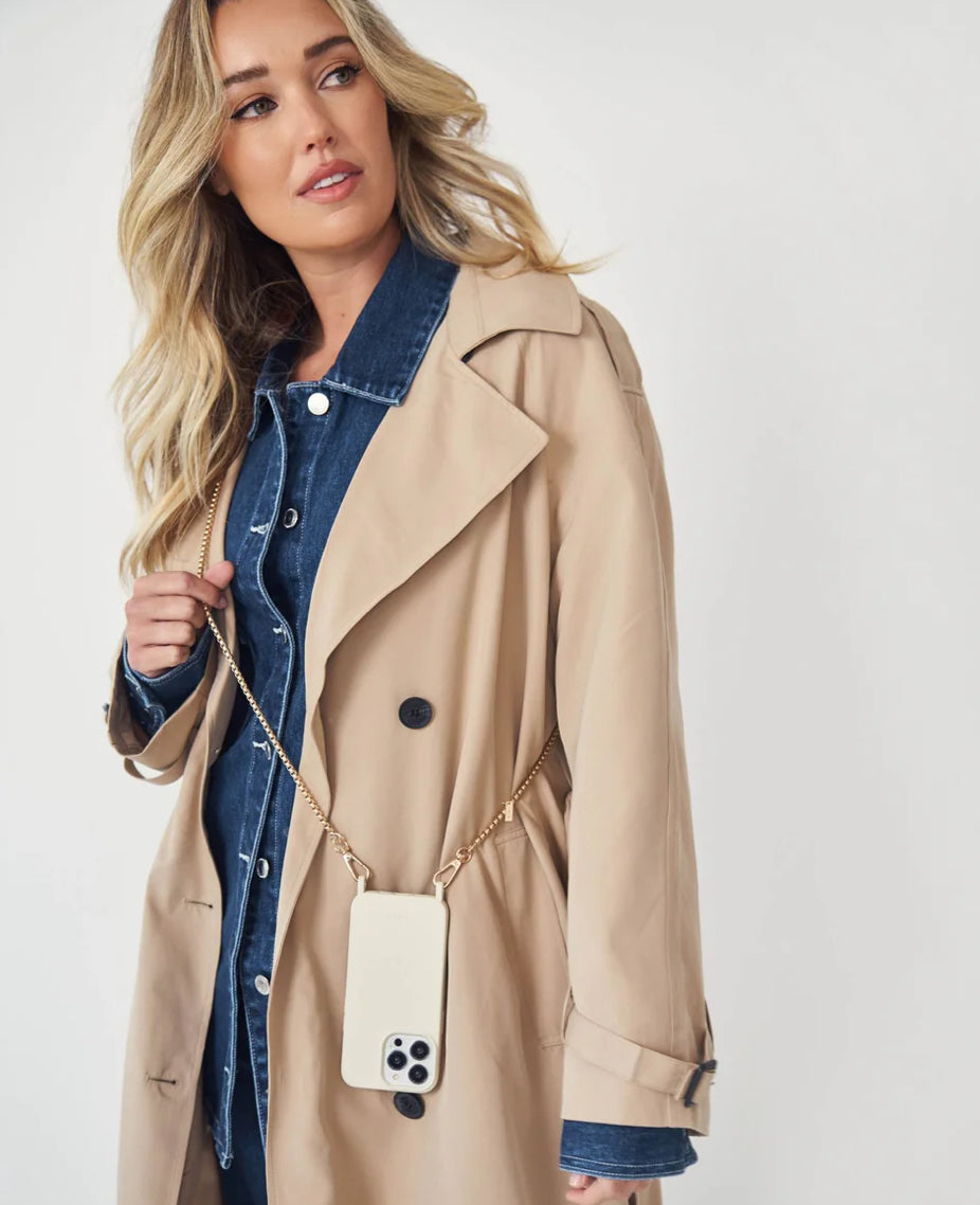 Louve Gold Chain crossbody