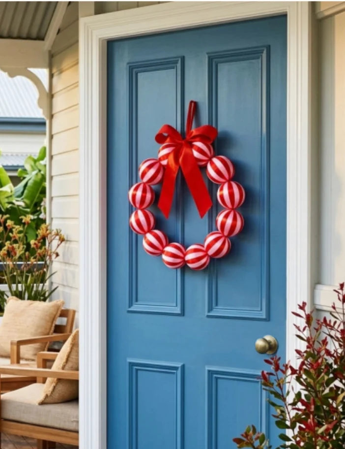 Annabel Trends - Christmas Bauble Wreath